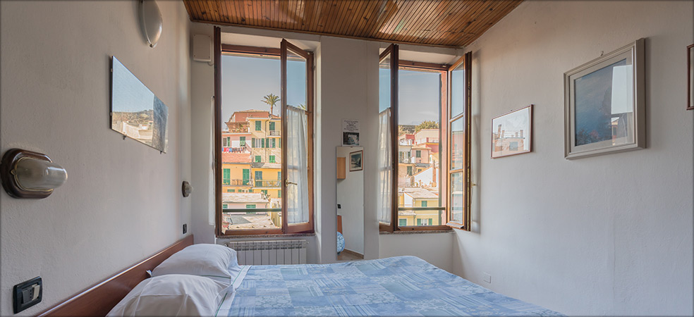 Room Martina  - Vernazza (SP) - Cinque Terre - Liguria - Italy
