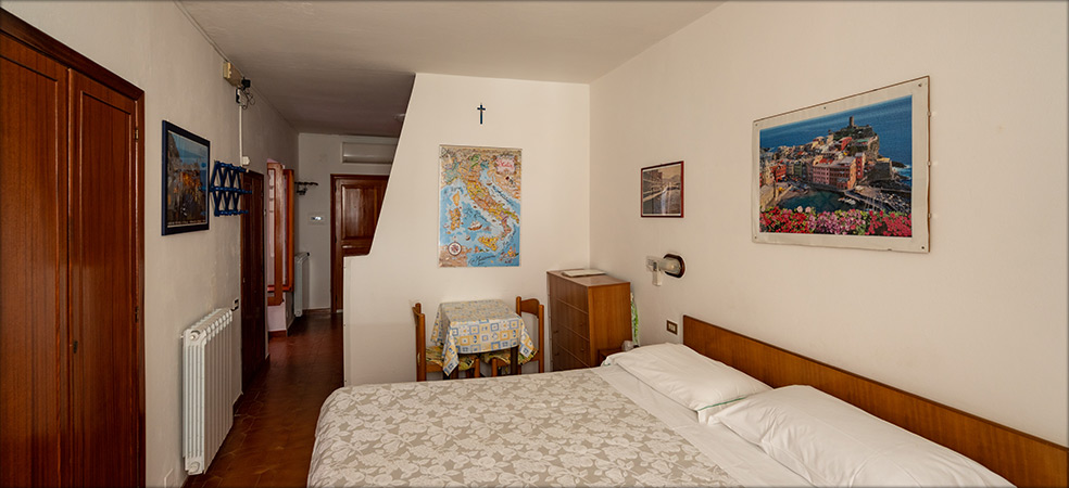 Room Martina  - Vernazza (SP) - Cinque Terre - Liguria - Italy