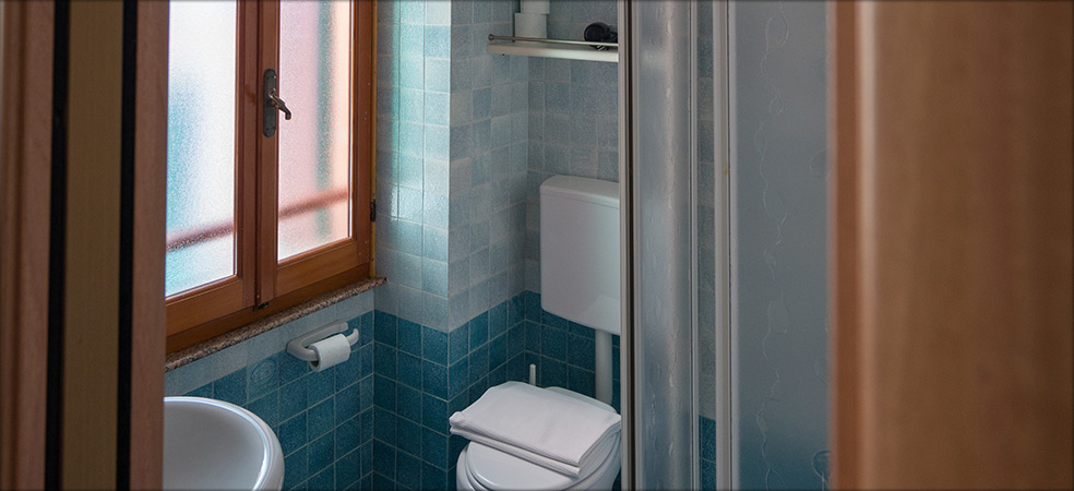 Room Martina  - Vernazza (SP) - Cinque Terre - Liguria - Italy