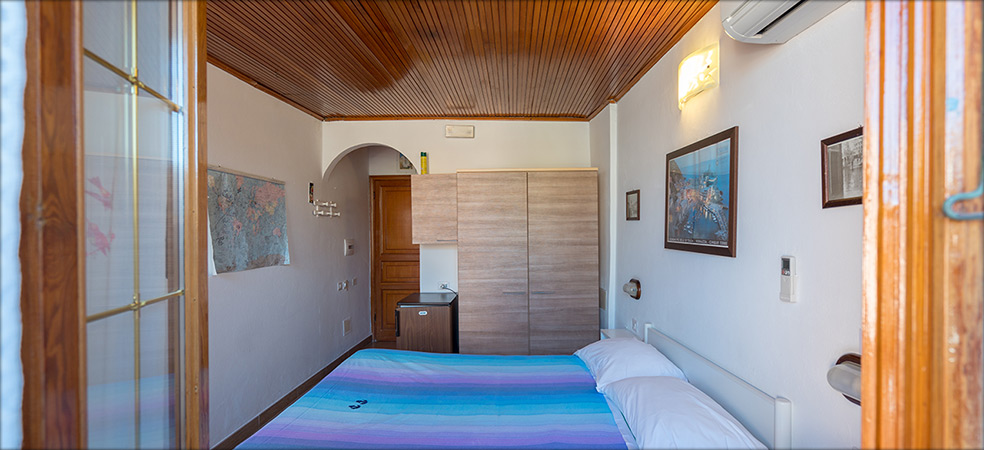 Room Martina  - Vernazza (SP) - Cinque Terre - Liguria - Italy